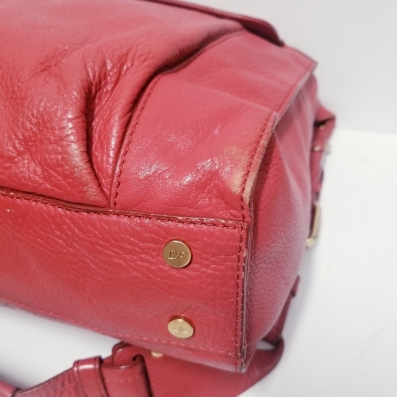 DVF Elaine Leather shoulder bag - Picture 8 of 16